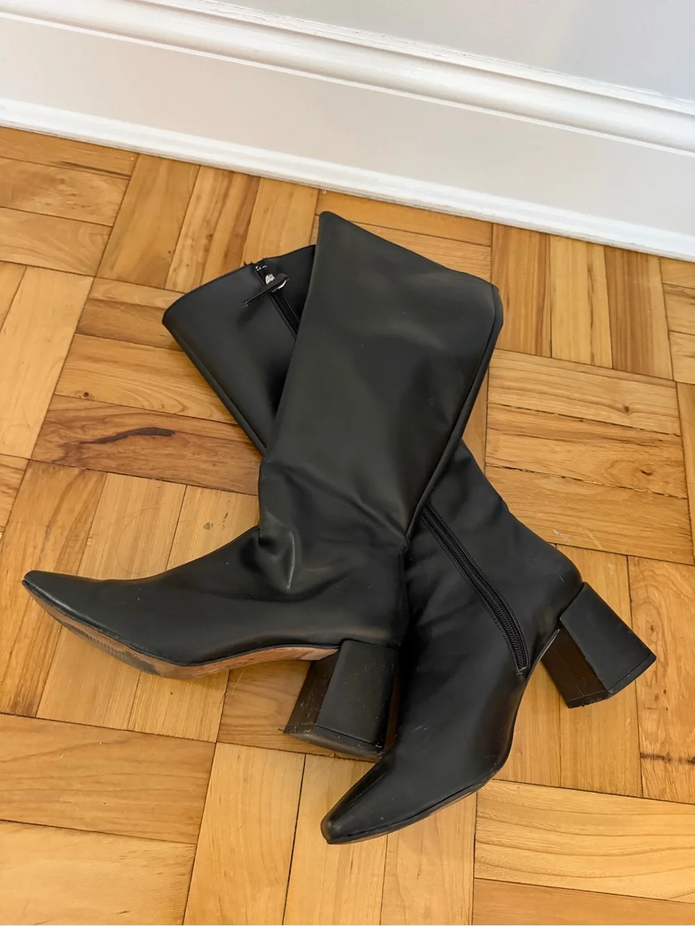 ALOHAS Black Over-the-Knee Pointed Toe Block Heel Boots
